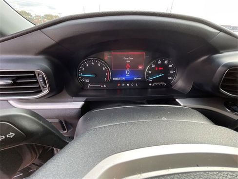 Used 2022 Ford Explorer XLT w/ Equipment Group 202A image 13