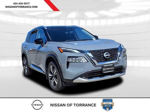 Certified 2022 Nissan Rogue Platinum w/ Head-Up Display Package FWD image 1