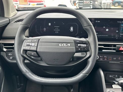 Used 2026 Kia Sportage SX FWD image 25