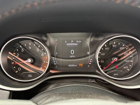 Used 2018 Jeep Compass Latitude FWD image 11