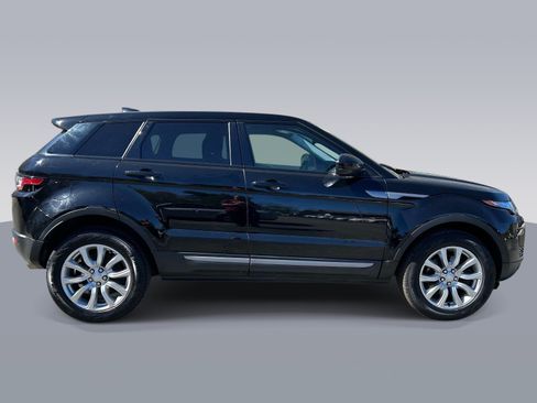 Used 2018 Land Rover Range Rover Evoque SE AWD/4WD image 2