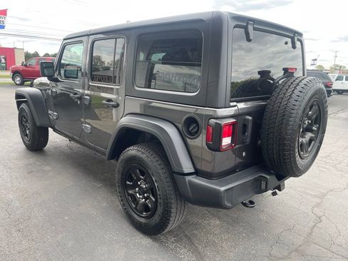 Used 2018 Jeep Wrangler Unlimited Sport AWD/4WD image 4