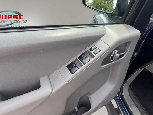 Used 2019 Nissan Frontier SV w/ Value Truck Package AWD/4WD image 25