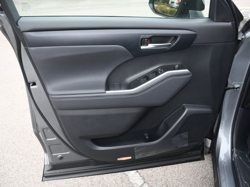 New 2026 Toyota Highlander XSE AWD/4WD image 5