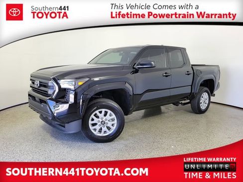Used 2025 Toyota Tacoma SR AWD/4WD image 1