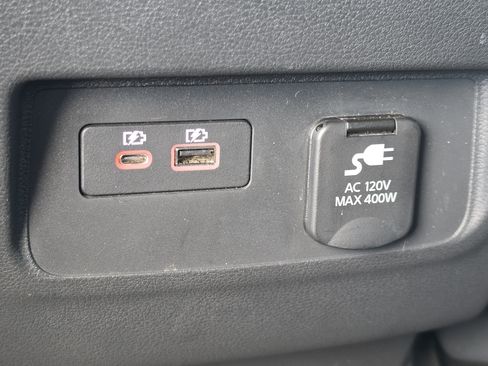Used 2023 Nissan Frontier PRO-4X w/ Pro-4X Premium Package AWD/4WD image 11