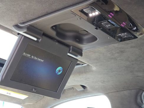 Used 2019 Cadillac Escalade Platinum AWD/4WD image 26