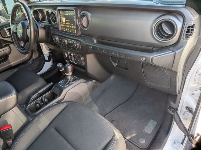 Certified 2022 Jeep Wrangler Unlimited Sport w/ Sun And Sound Package AWD/4WD image 31