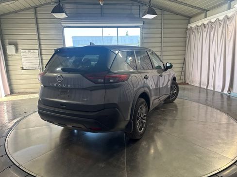 Used 2021 Nissan Rogue S AWD/4WD image 5