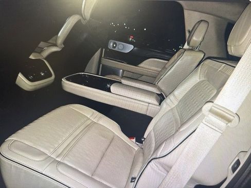 Used 2020 Lincoln Navigator Black Label image 11