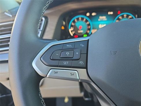 New 2026 Volkswagen Atlas SE image 24