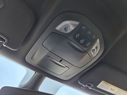 New 2026 Chrysler Pacifica Select FWD image 38