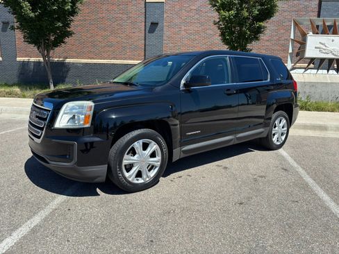 Used 2017 GMC Terrain SLE FWD image 3