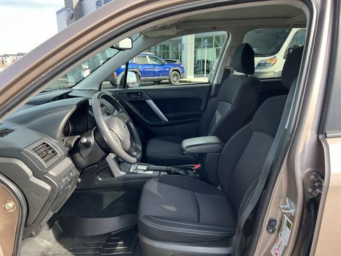 Used 2014 Subaru Forester 2.5i Premium w/ All-Weather Package image 21