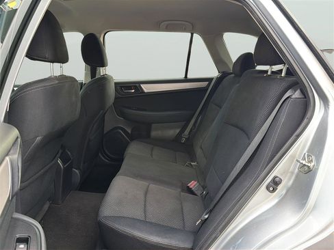 Used 2016 Subaru Outback 2.5i Premium AWD/4WD image 16