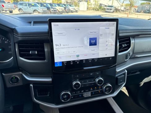 Certified 2024 Ford Expedition Max XLT image 20