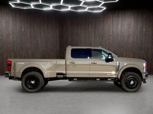 Used 2026 Ford F450 Lariat w/ Lariat Premium Package AWD/4WD image 8