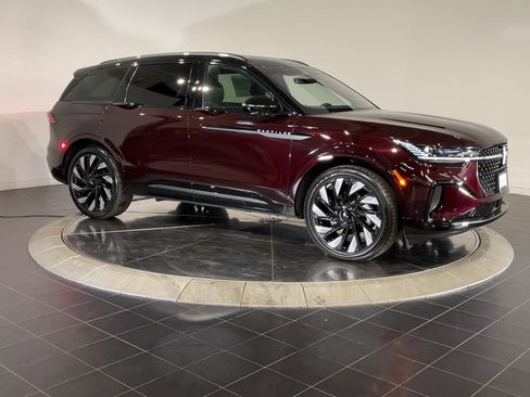 New 2024 Lincoln Nautilus Reserve w/ Equipment Group 202A image 2