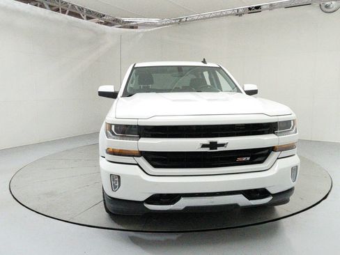 Used 2018 Chevrolet Silverado 1500 LT w/ All Star Edition AWD/4WD image 8