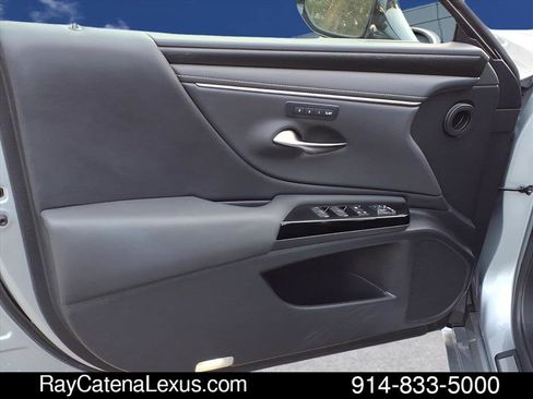 Certified 2022 Lexus ES 350 w/ Premium Package image 10