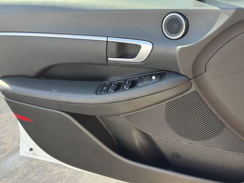 Used 2025 Hyundai Sonata SEL FWD image 25