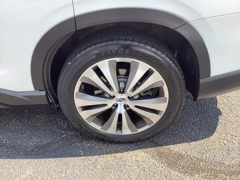 Used 2019 Subaru Ascent Touring AWD/4WD image 6