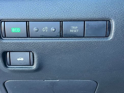 Used 2023 Nissan Sentra SR w/ SR Premium Package image 26