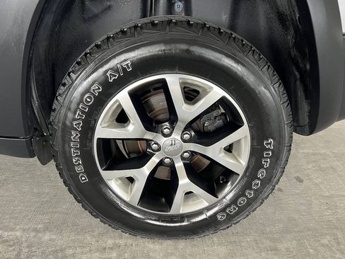 Used 2016 Jeep Cherokee Trailhawk AWD/4WD image 26
