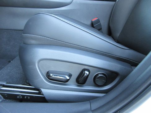 New 2025 Lexus UX 300h 300h Premium image 29