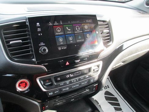 Used 2019 Honda Pilot Touring image 27