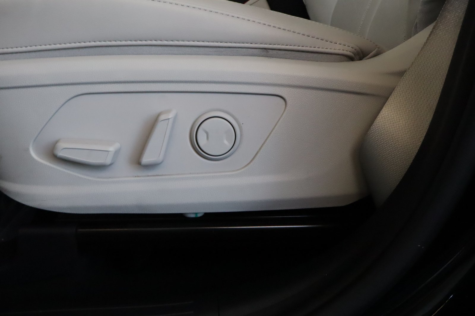 Used 2021 Kia Sorento S FWD image 22