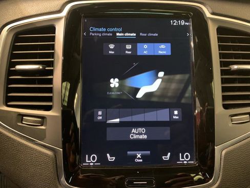 Used 2022 Volvo XC90 T6 Momentum w/ Climate Package image 27