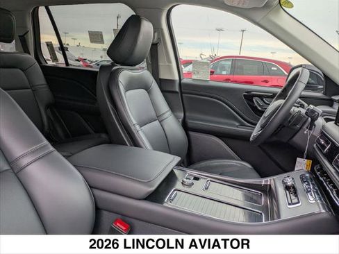 New 2026 Lincoln Aviator Premiere image 14