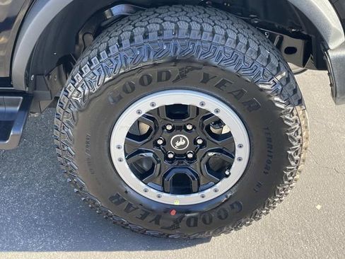 New 2026 Ford Bronco Outer Banks w/ Sasquatch Package image 25