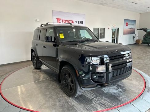 Used 2024 Land Rover Defender 110 X-Dynamic SE AWD/4WD image 1
