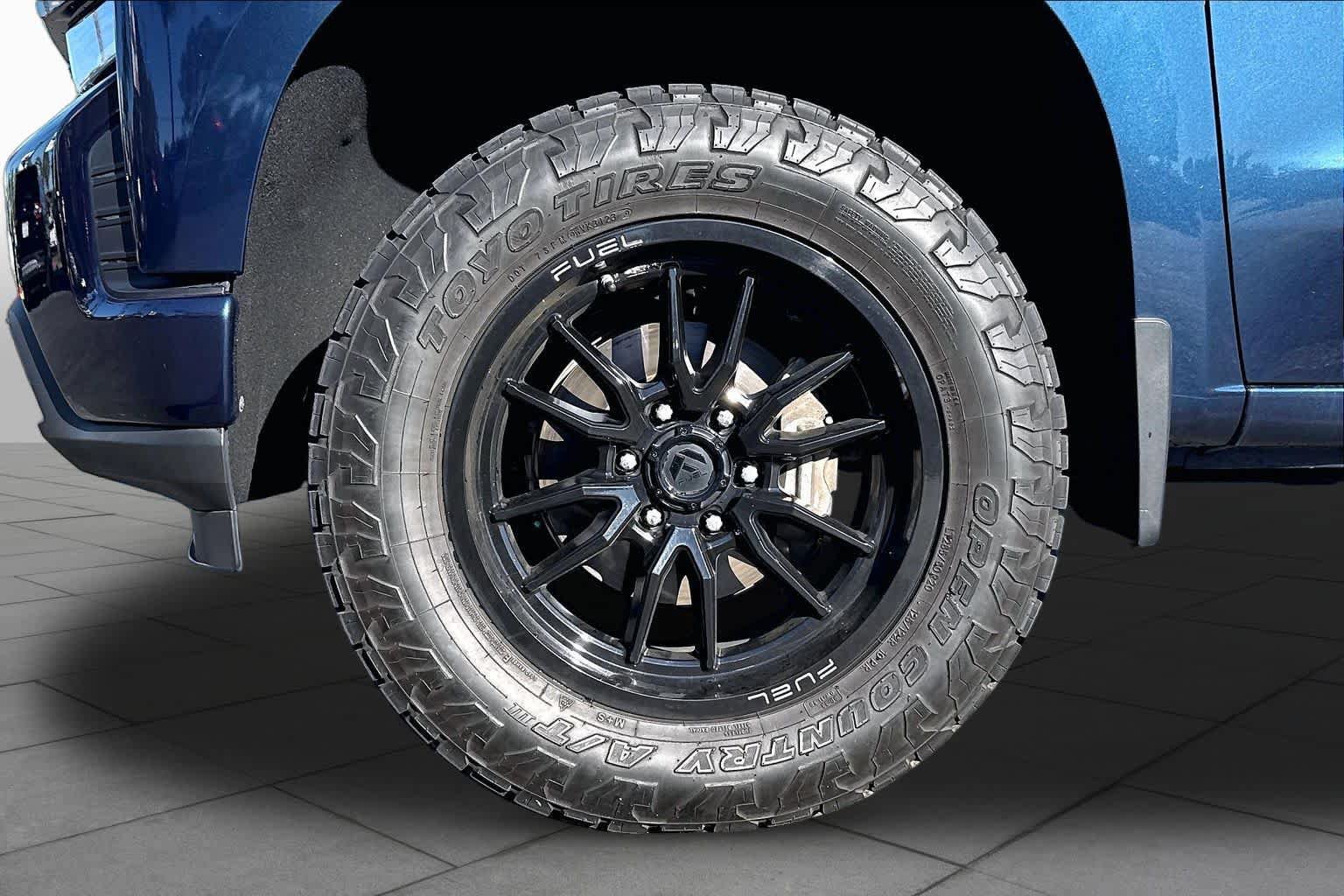 Used 2021 Chevrolet Silverado 1500 RST w/ Bed Protection Package RWD image 10