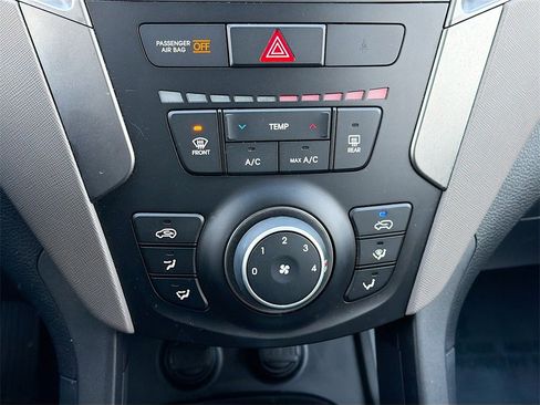 Used 2017 Hyundai Santa Fe Sport image 18