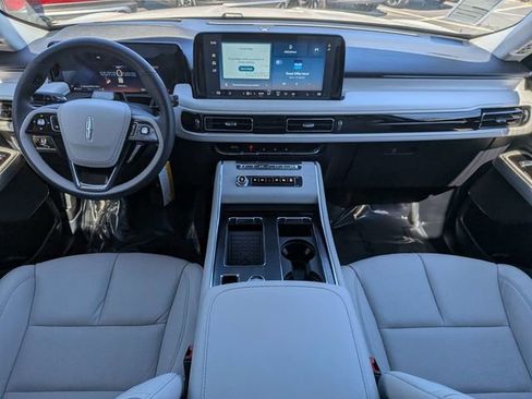 New 2026 Lincoln Aviator Reserve w/ Jet Appearance Package image 13