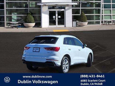 Used 2023 Audi Q3 2.0T Premium w/ Convenience Package image 4