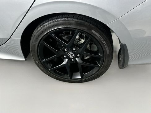 Used 2025 Honda Civic Sport image 11