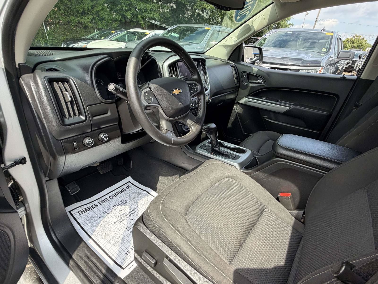 Used 2019 Chevrolet Colorado LT w/ LT Convenience Package AWD/4WD image 12