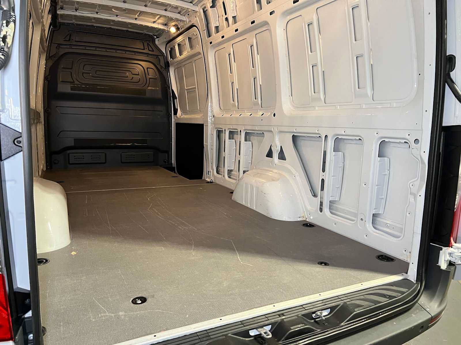 Used 2023 Mercedes-Benz Sprinter 2500 image 19