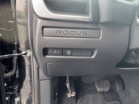 Used 2024 Nissan Rogue S AWD/4WD image 15