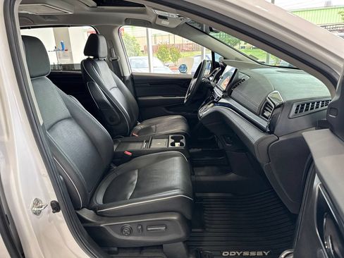 Used 2025 Honda Odyssey Elite image 53