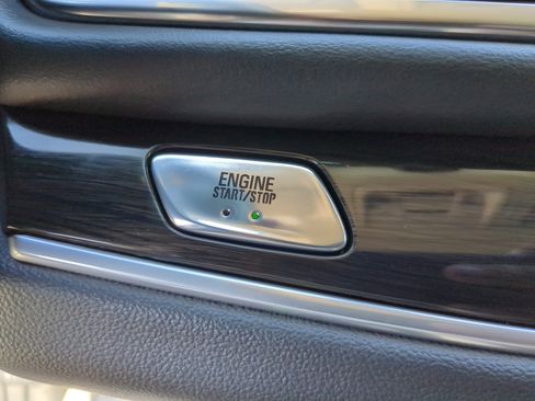 Certified 2023 Buick Enclave Essence image 32