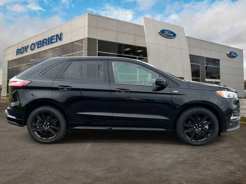Certified 2024 Ford Edge ST-Line AWD/4WD image 5