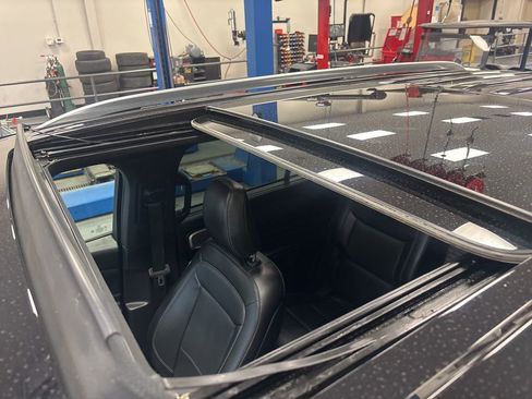 Used 2020 Ford Explorer Limited image 4