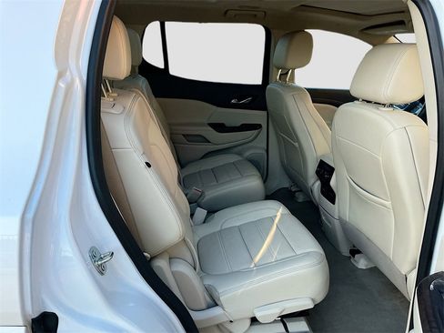 Used 2022 GMC Acadia Denali w/ Denali Ultimate Package image 28