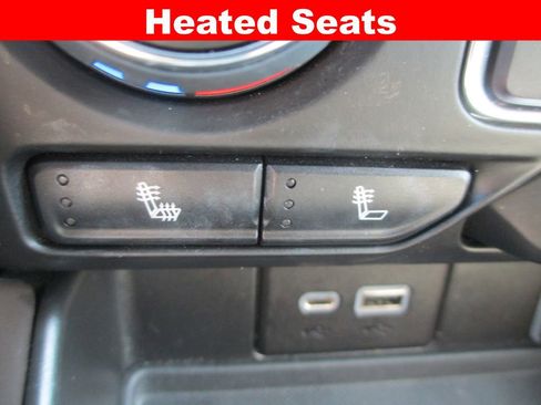 Used 2023 Chevrolet Tahoe Z71 w/ Z71 Off-Road Package AWD/4WD image 19