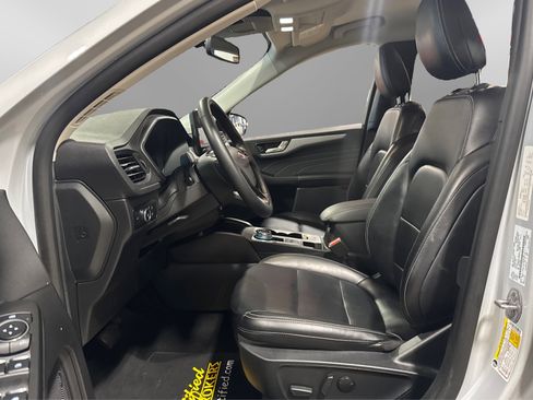 Used 2025 Ford Escape Platinum AWD/4WD image 18